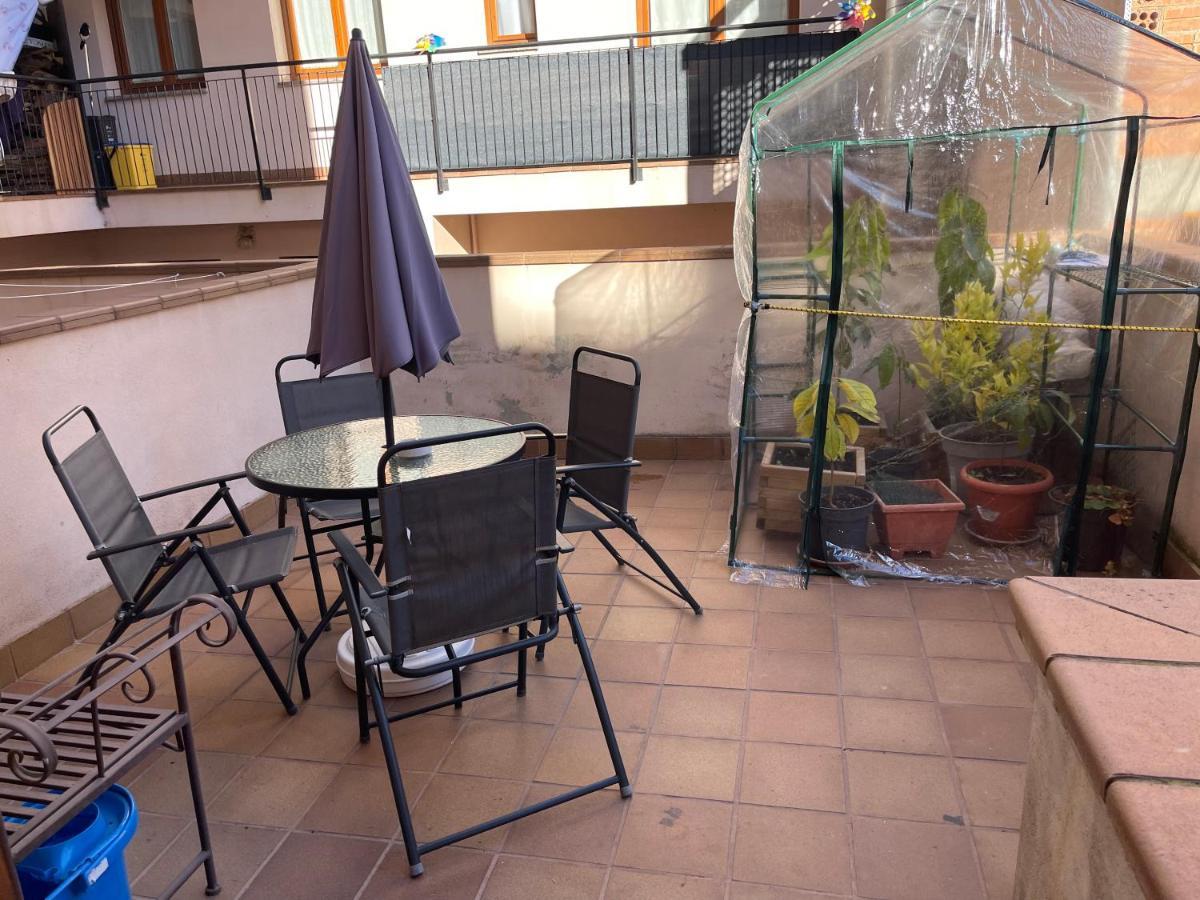 Apartameto Verena Deluxe グアルディオラ・デ・ベルゲーダ エクステリア 写真